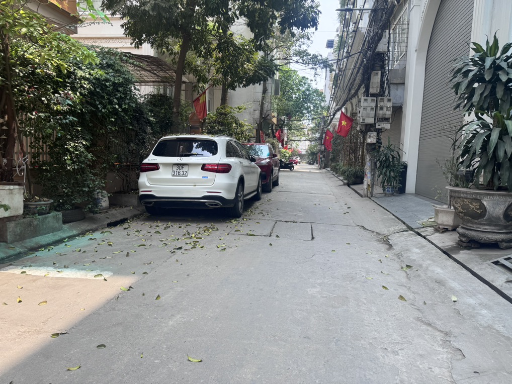 Bán nhà tân mai 5 tầng long lanh ô tô tải tránh dừng đỗ kinh doanh hoàng mai