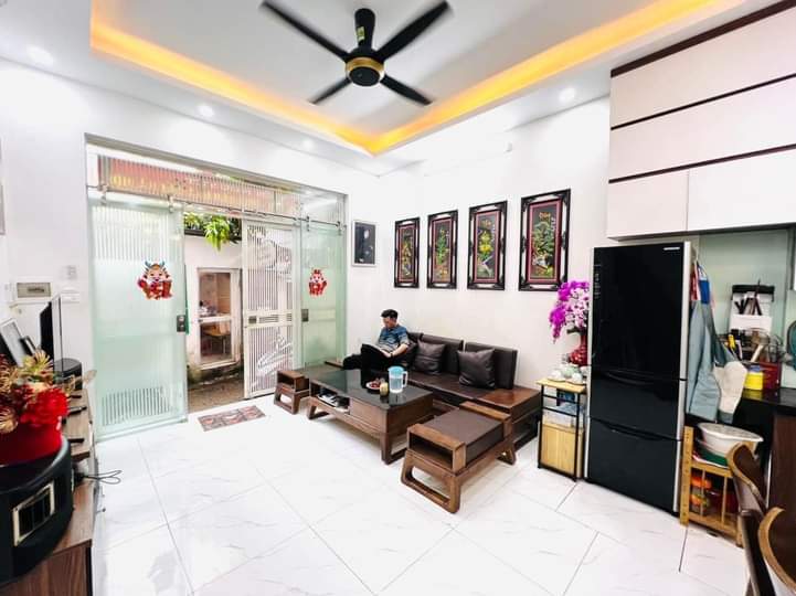 Nhà mặt phố Trần Đại Nghĩa 2 vỉa hè.Kinh doanh tốt