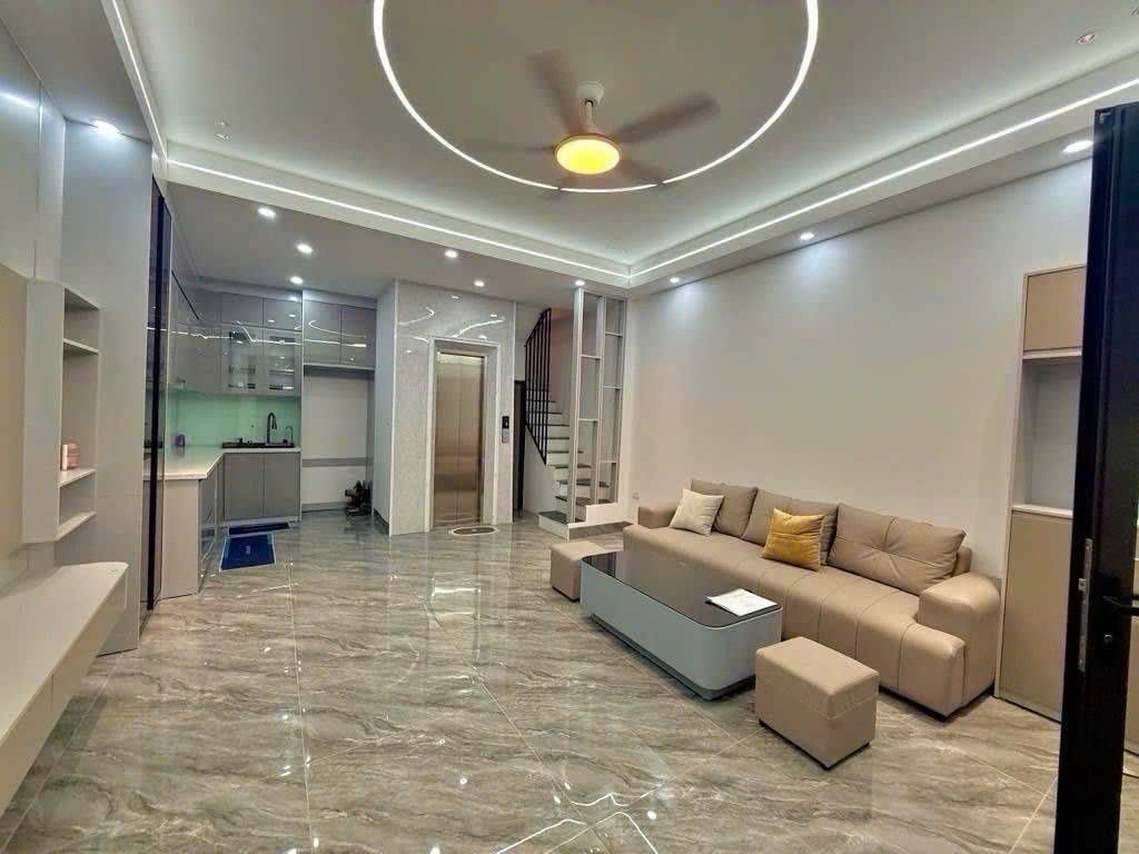 Bán nhà ngọc hồi giải phóng 6 tầng thang máy long lanh 15M ra phố hoàng mai