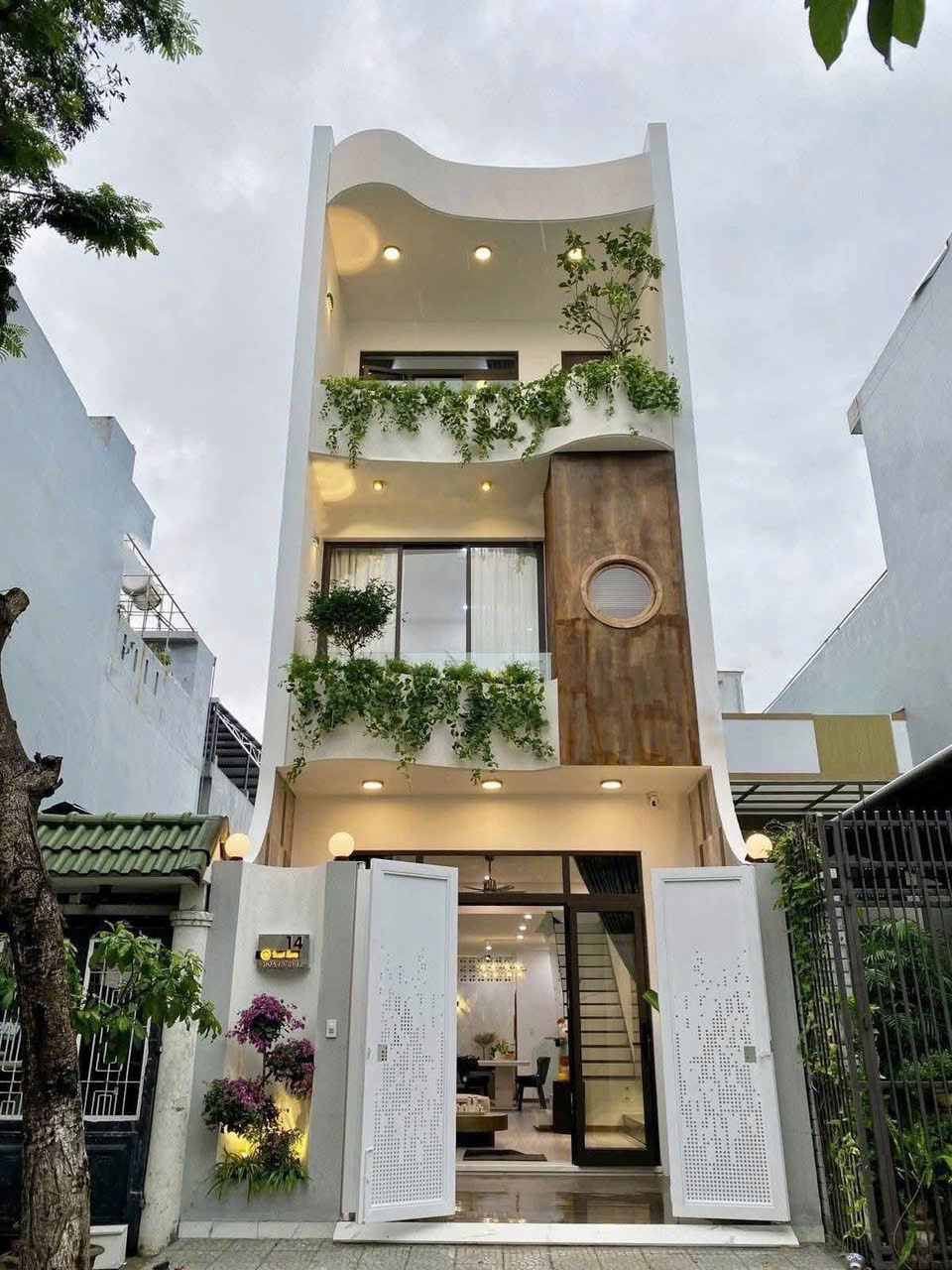 BÁN NHÀ GẦN VÒNG XOAY TP. TÂN AN, MT QL 1A - 2,4 TỶ - 70M2