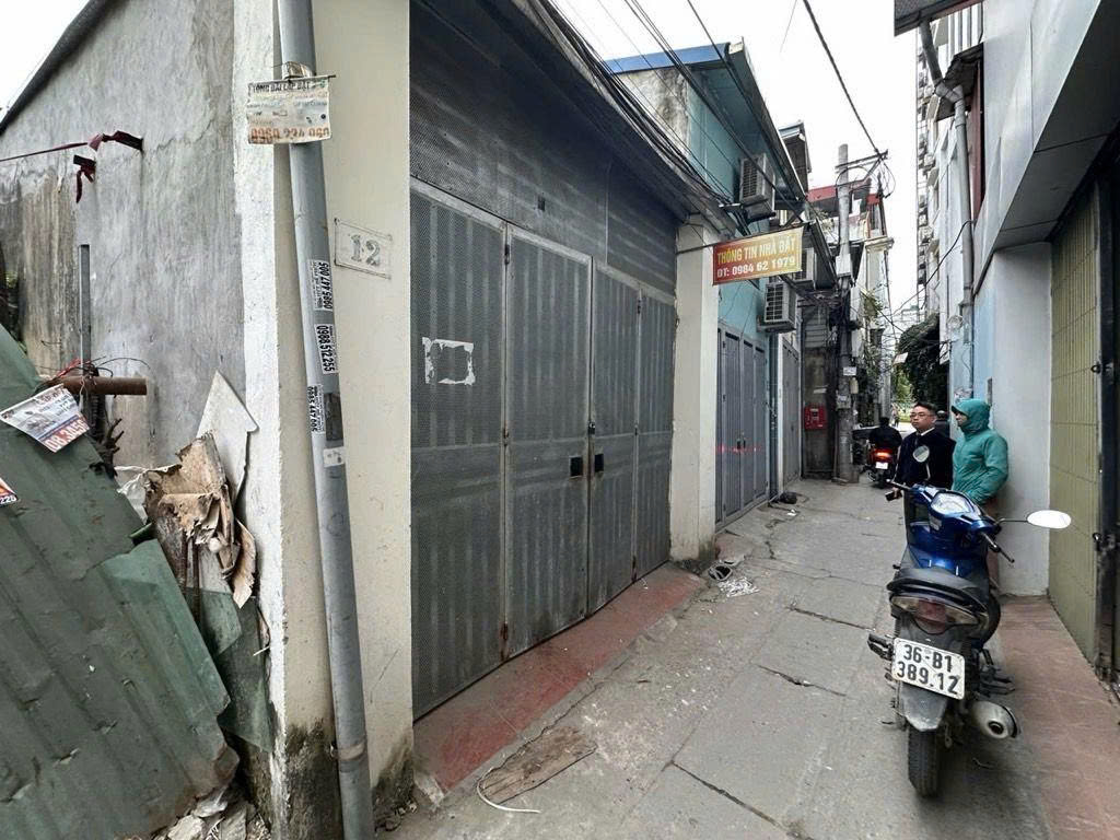 Rẻ nhất khu vực phố trạm bán 51M đất rất gần phố long biên