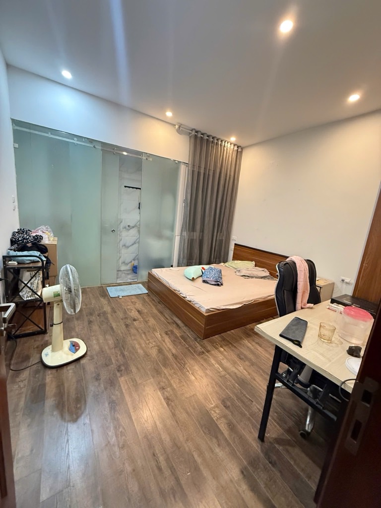 Bán nhà lạc trung phân lô 4 tầng vỉa hè 2 ô tô dừng đỗ kinh doanh hai bà trưng