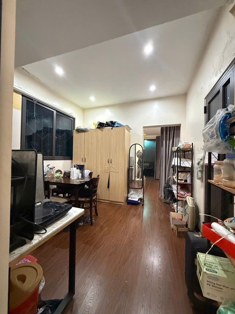 Giếng mứt bạch mai bán nhà 6 tầng dân xây 80M ra phố hai bà trưng