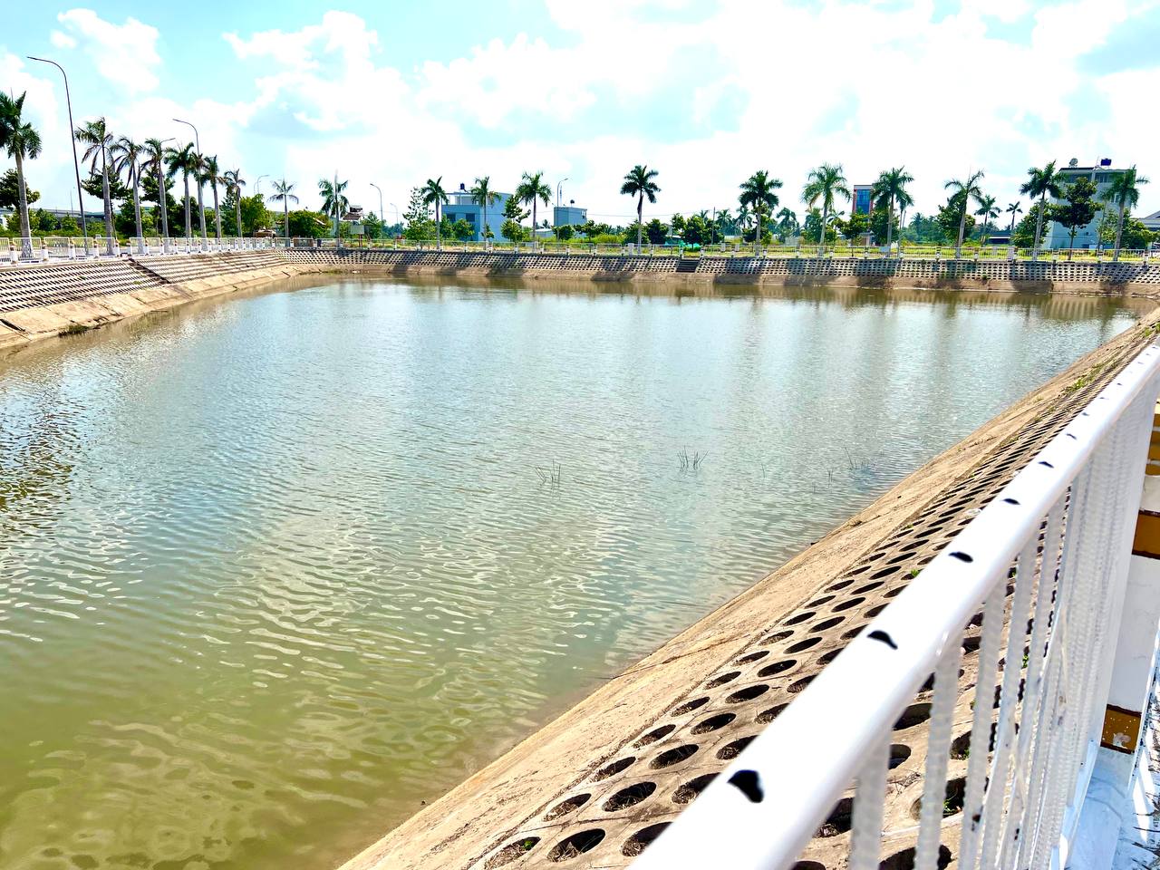 *ĐẤT THỔ CƯ 100% - VỊ TRÍ TRUNG TÂM – MẶT TIỀN*