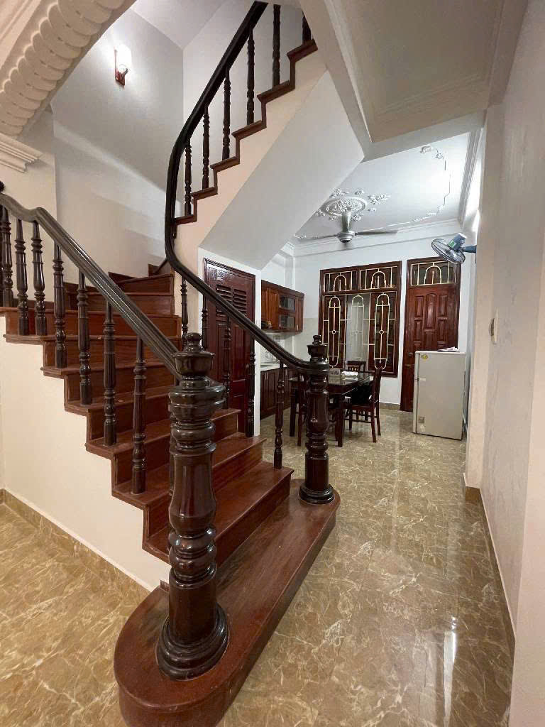 Nhà đẹp lõi Ba Đình – Đội Cấn, 5 tầng, vị trí đẹp, giá tốt