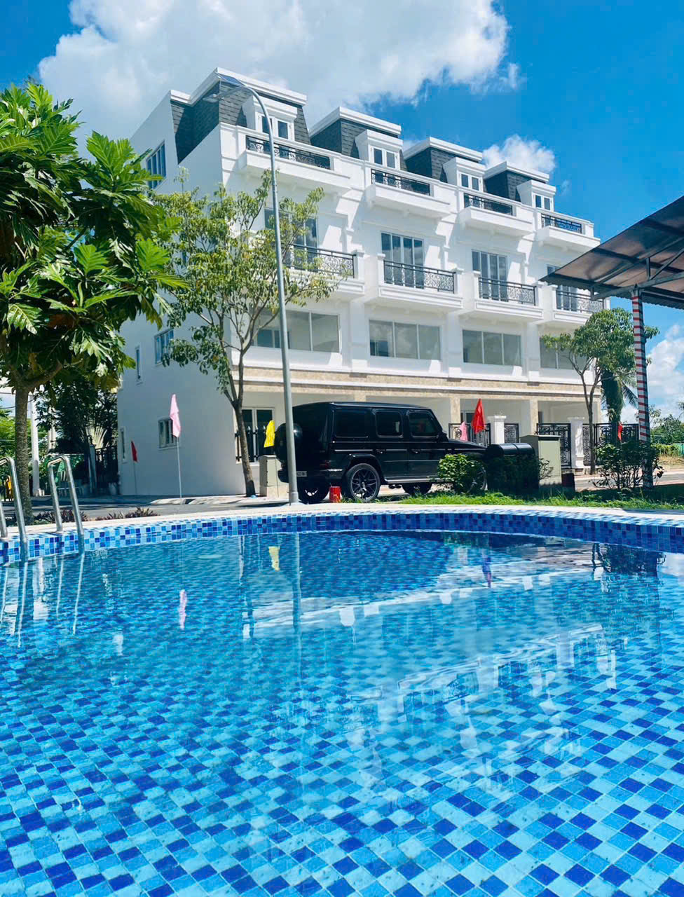 BÁN NHÀ KHU BIỆT THỰ PHƯỜNG 4 - TP. TÂN AN - GIÁ 2 TỶ 3 - 70M2