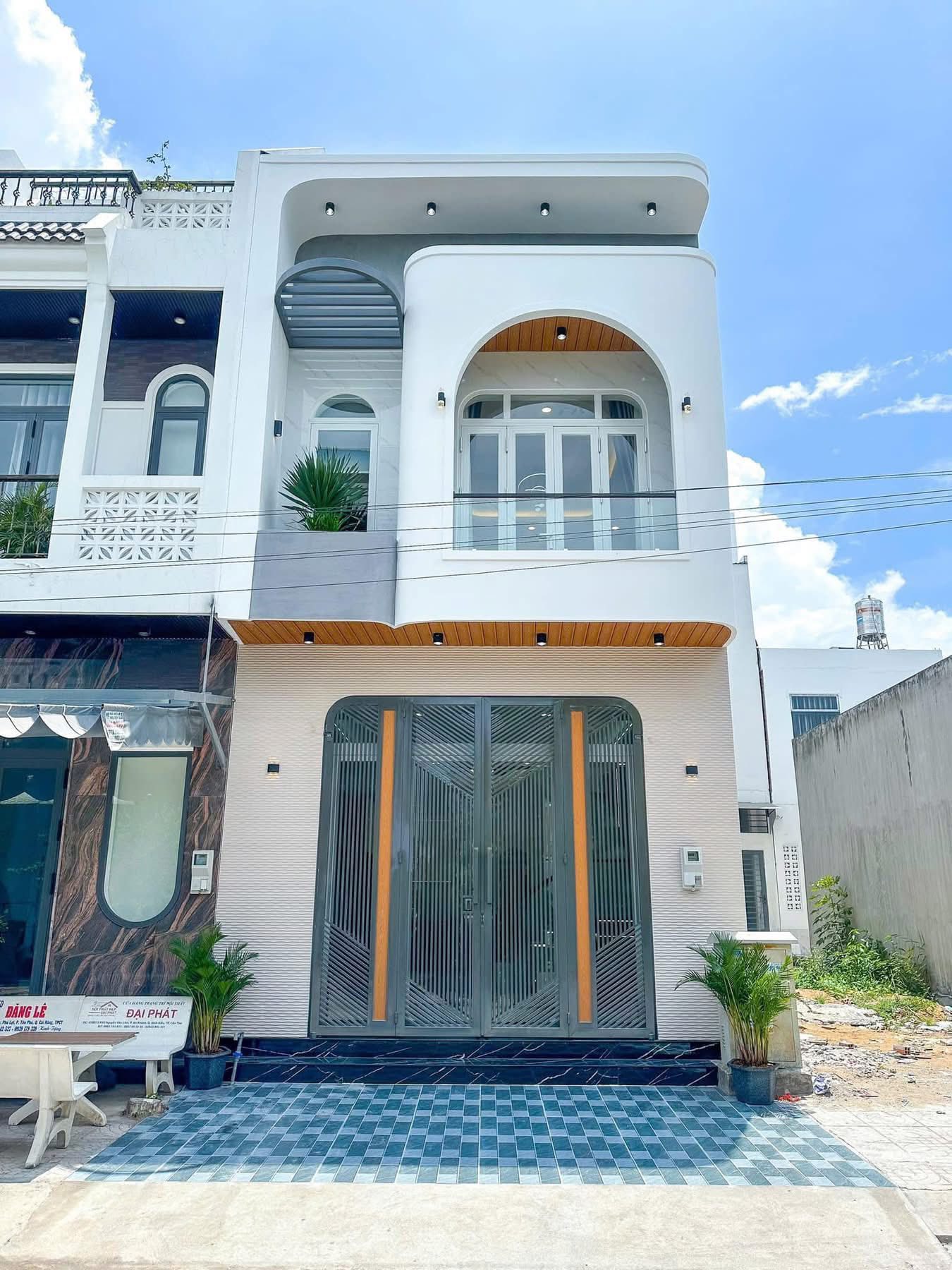 SIÊU HOT – NHÀ 1 TRỆT 1 LẦU – HOÀN CÔNG ĐẦY ĐỦ