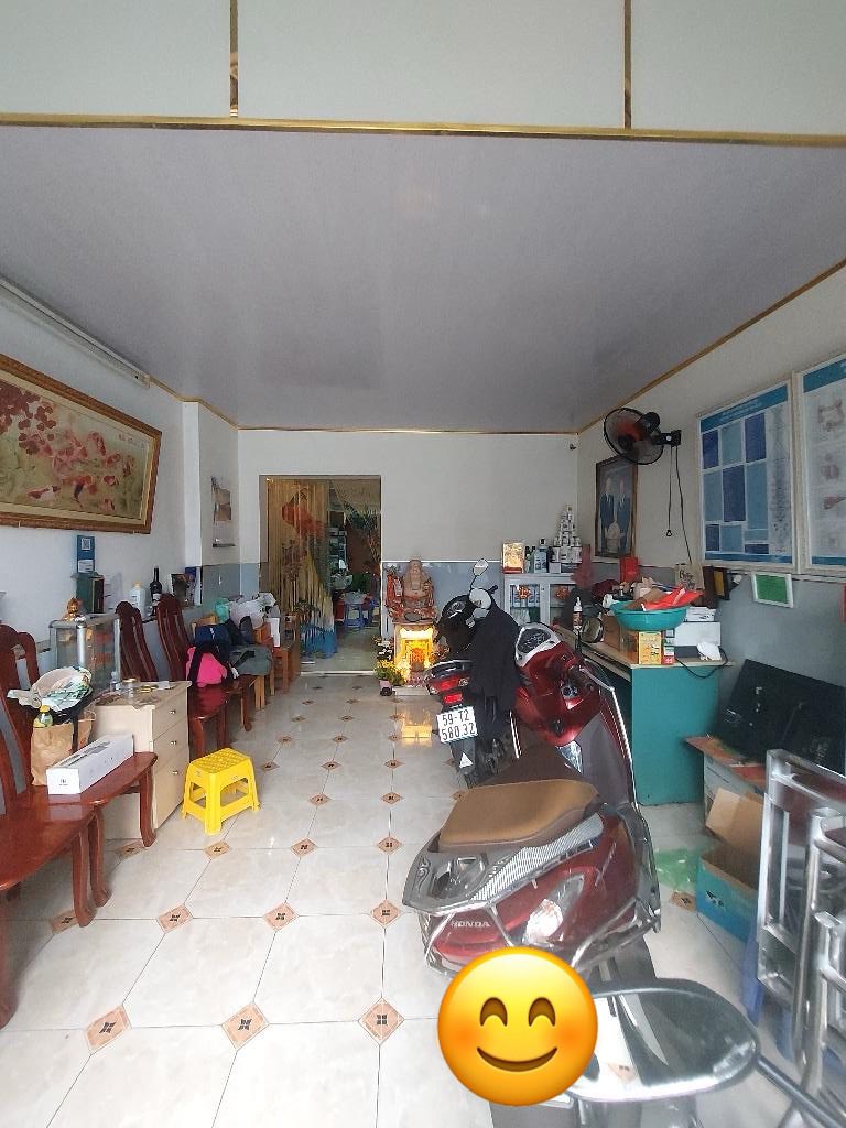 Nguyễn Thị Thập (ô tô ngủ trong nhà); 4x18m; chủ nhiệt bán; thông tứ tung; pháp