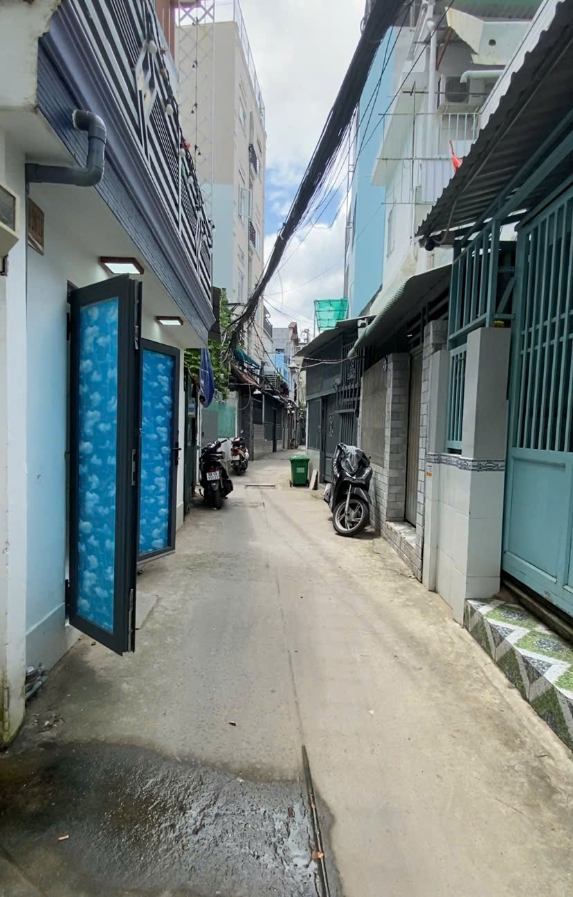 Bán nhà Huỳnh Tấn Phát (xe hơi gần cửa); 21m2; 2 tầng; 2PN; sổ hồng riêng