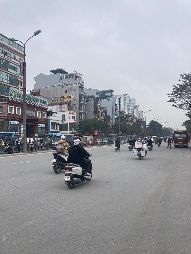 GIẢM CHÀO 100 TRIỆU, CẦN BÁN GẤP  BÁN NHÀ MẶT PHỐ GIẢI PHÓNG - 32M2x5T