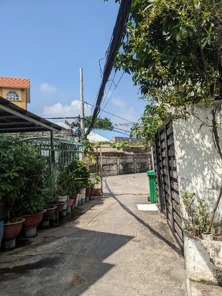Bán nhà Trần Xuân Soạn (xe hơi đậu cửa); 4,2x17m; thu nhập 9tr/tháng; 5,5 tỷ