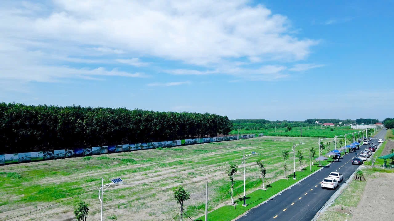 Bán nền 200m2 liền kề TTTM Chơn Thành đối diện trường học