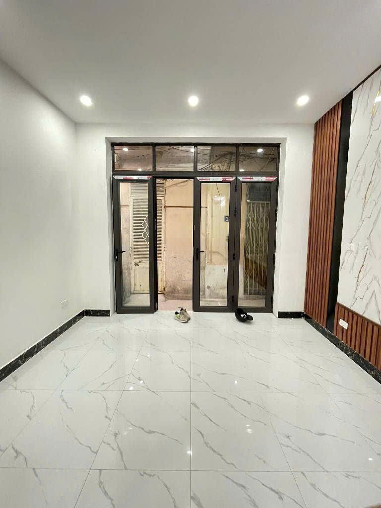 4.4 tỷ bán nhà đông thiên 4 tầng long lanh ở ngay hoàng mai