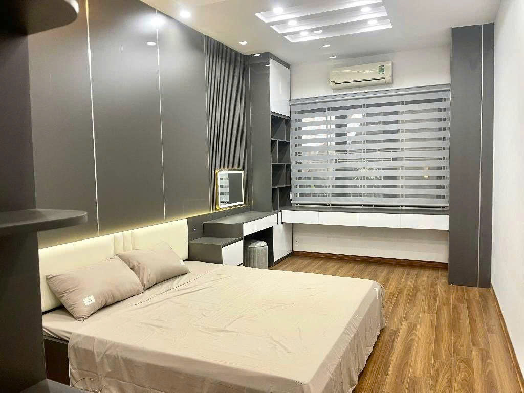 Bán nhà trương định 5 tầng long lanh ở ngay ngõ thông hai bà trưng