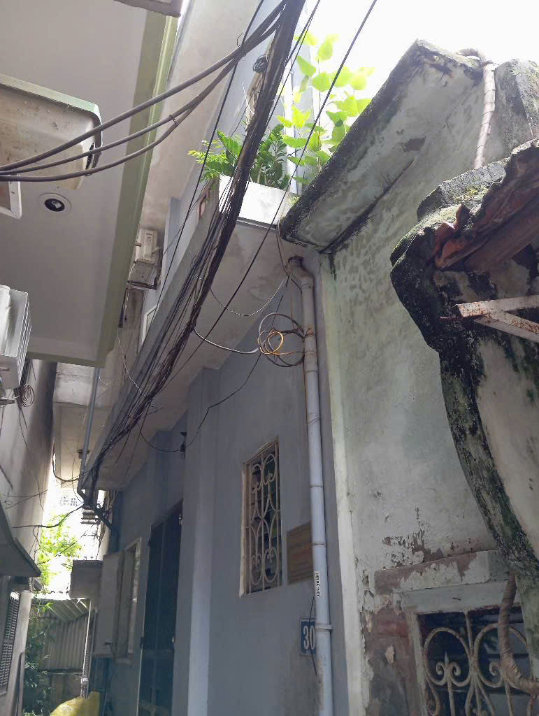 ĐỘI CẤN – NGÕ TO NHƯ PHỐ – NHÀ 3 TẦNG, 2 THOÁNG – GIÁ CHỈ 7.4 TỈ