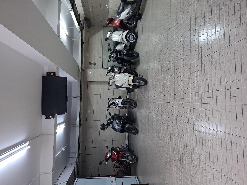 Bán 240M mặt phố huế siêu hiếm tặng nhà hai bà trưng