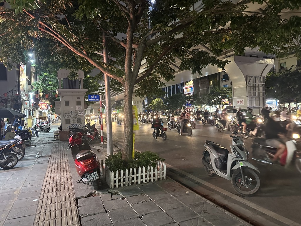 Bán đất mặt phố minh khai 29M tặng gpxd 5 tầng thang máy hai bà trưng