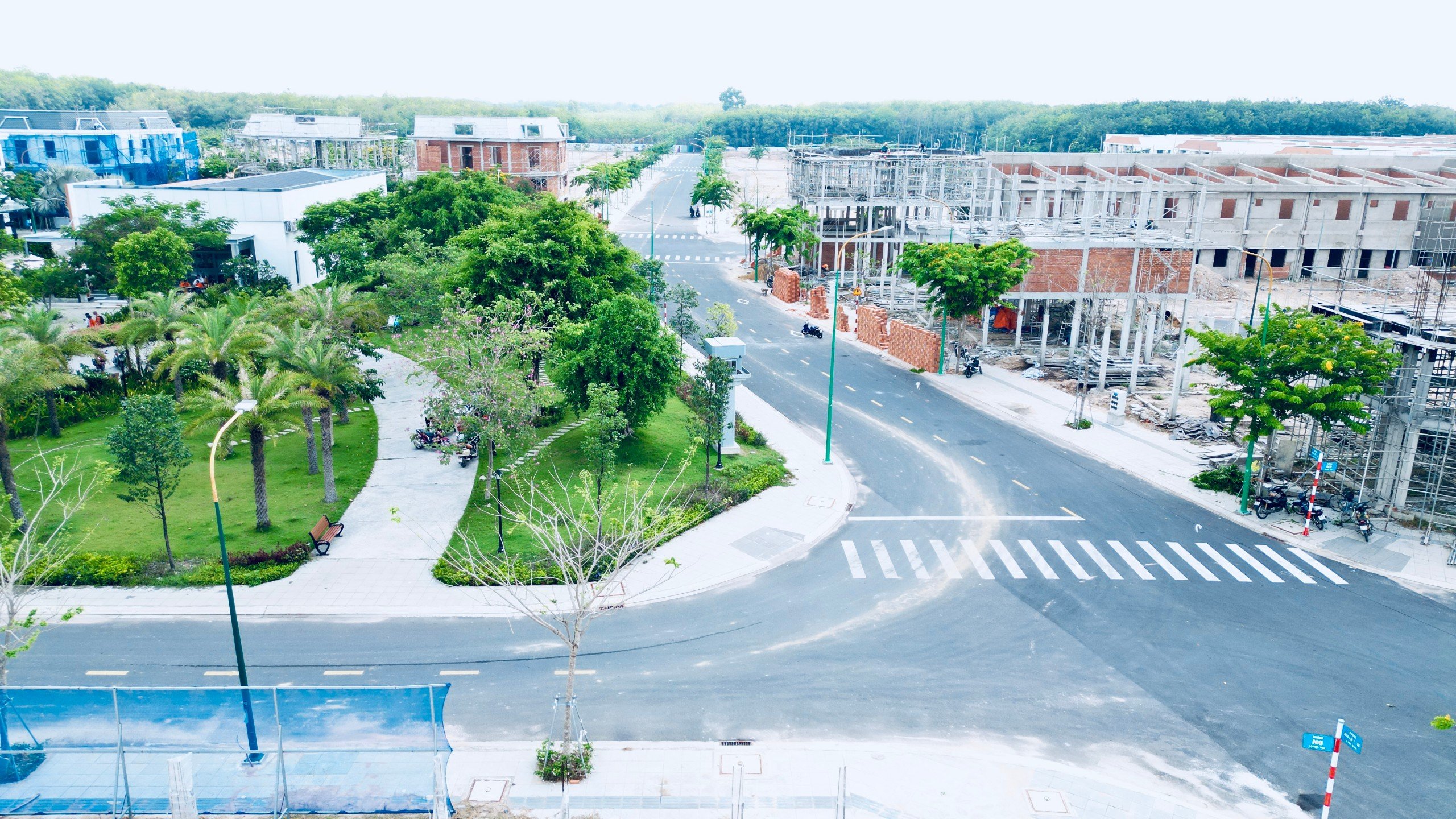 Xem ngay kẻo muộn, Đất sổ hồng thổ cư 100% và nhà xây sẵn Richland Residence 