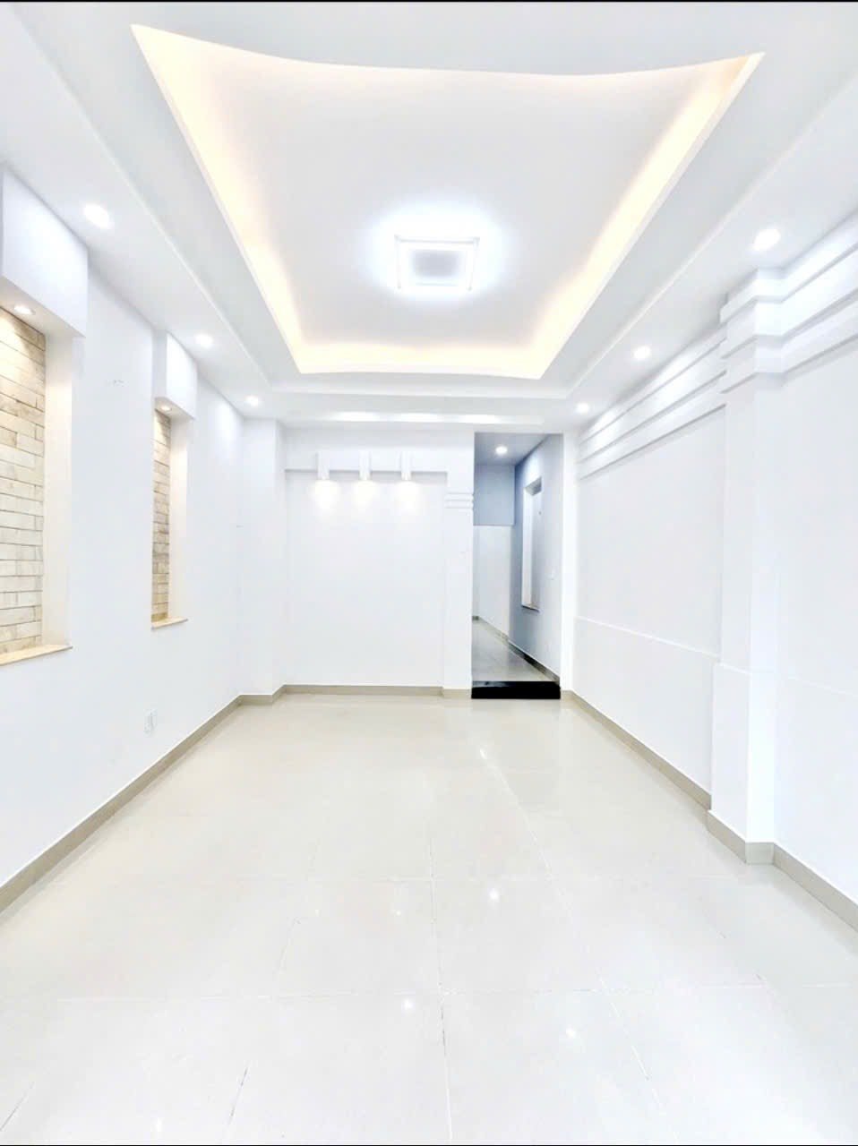 BÁN NHÀ 2 LẦU MỚI TOANG MT ĐS TÂN QUY - 13.2 TỶ - 0981.781.270 VĂN NHỰT