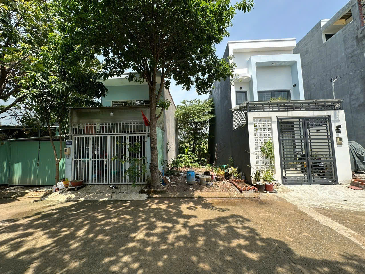 Bán đất Quận 9 (hẻm xe hơi đường Cầu Đình); 4x21m; tiện xây dựng; sổ đỏ; 3 tỷ