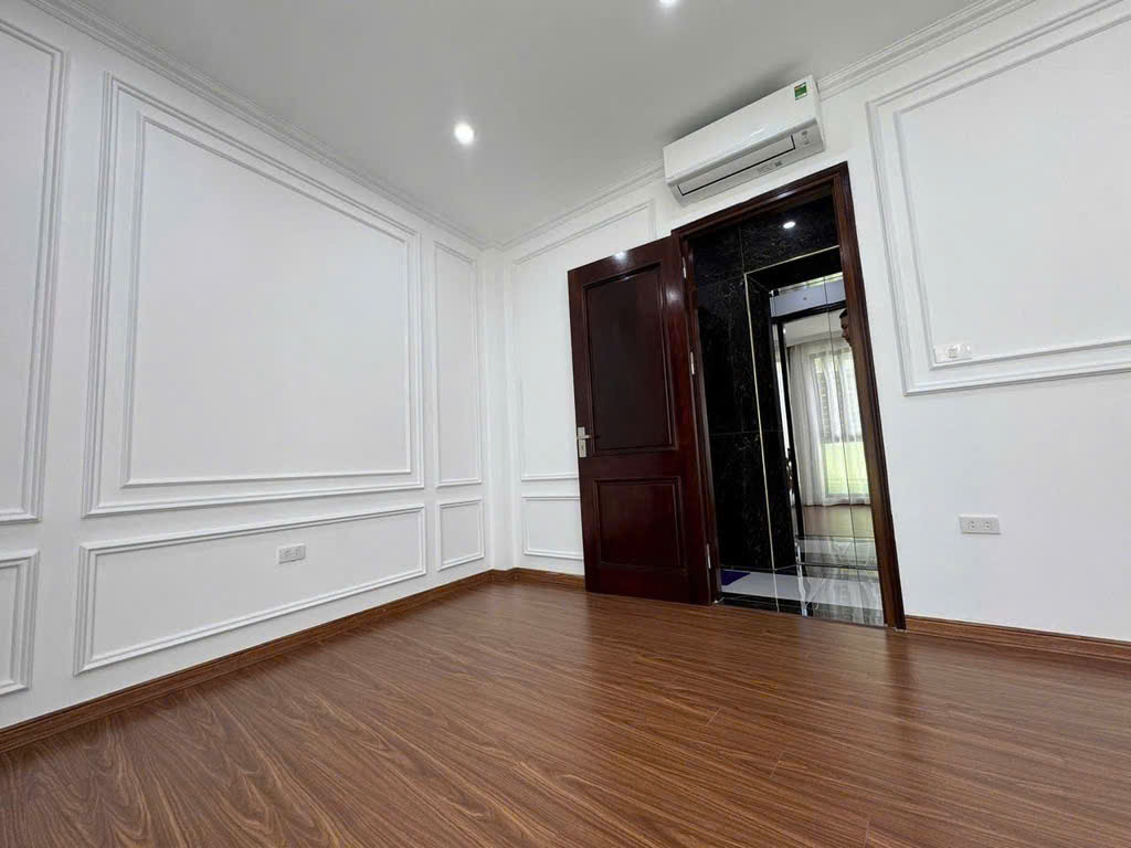 Nhà đẹp như mơ – lô góc 2 mặt thoáng, view Hồ Tây, giá nhỉnh 11 tỷ, gây bất ngờ