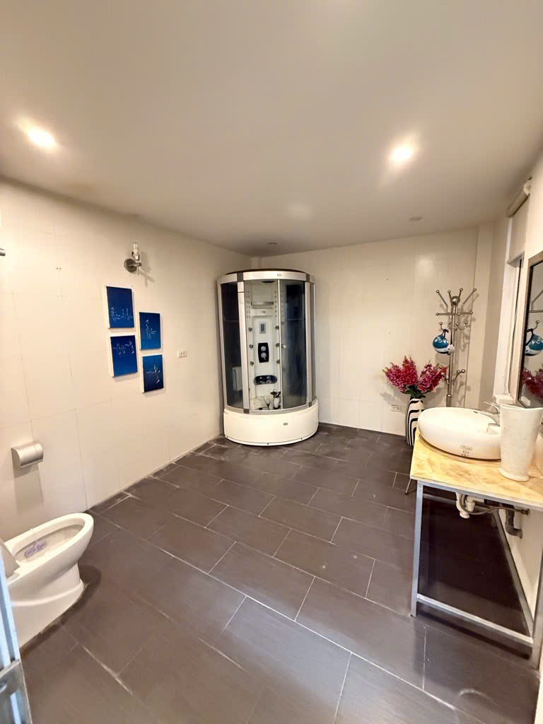 Căn hiếm trung tâm Ba Đình – địa thế “Rồng ẩn mình” – sân để 30 xe