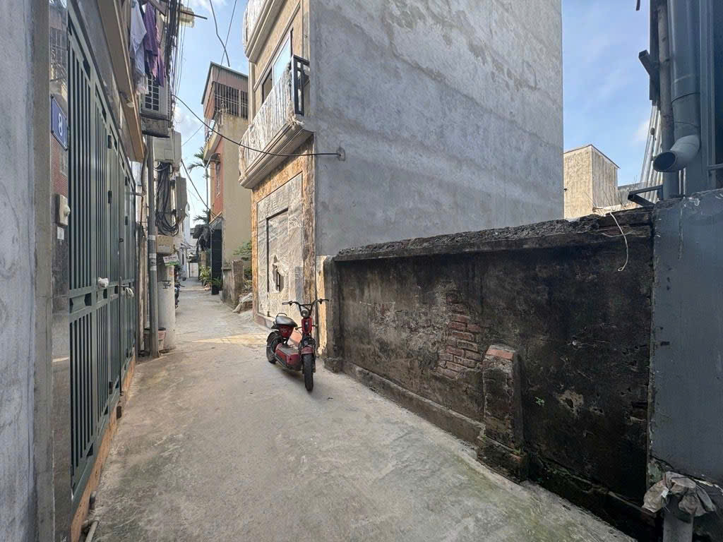 Bán đất lĩnh nam 39M cách phố 15M hoàng mai