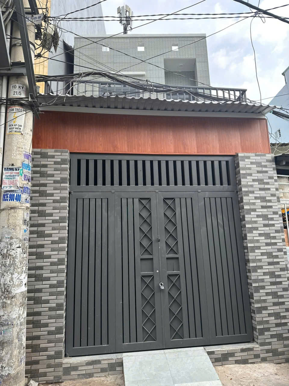 Nhà mới 1 lầu dt rộng 44m2 ngay công viên phần mềm quang trung q12