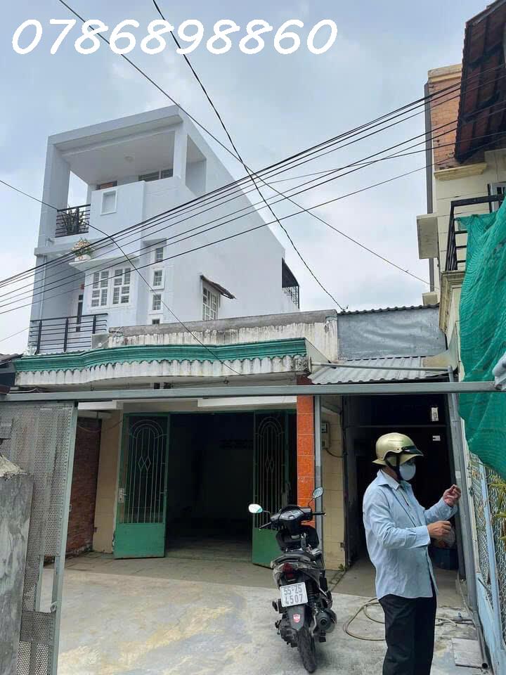 CẦN BÁN GẤP NHÀ HẺM 851 HUỲNH TẤN PHÁT – QUẬN 7