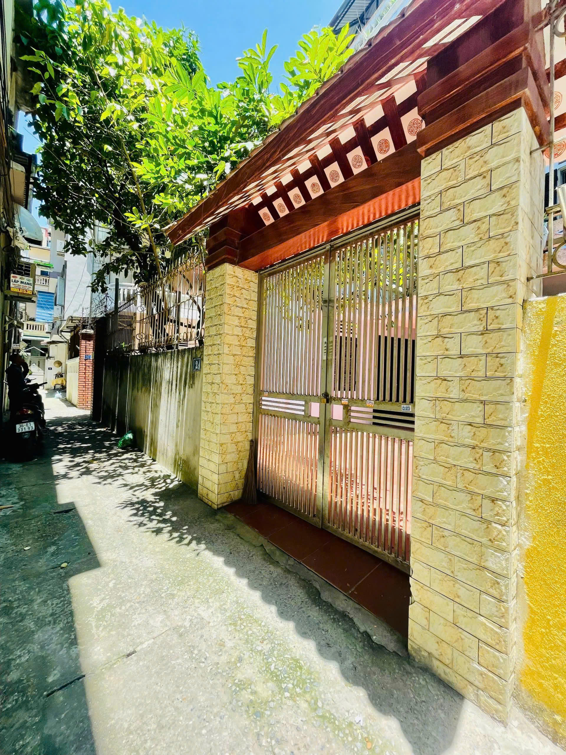 Bán 104M tặng nhà VF3 thông 8M ô tô tránh đường hoàng mai