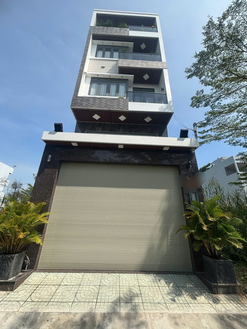 NHÀ MƠI GIÀ TỐT MẶT TIỀN  NGUYỄN VĂN TẠO NHÀ BÈ CHỈ 8,5 TỶ  (5X17) 4 TẦNG - 4PN