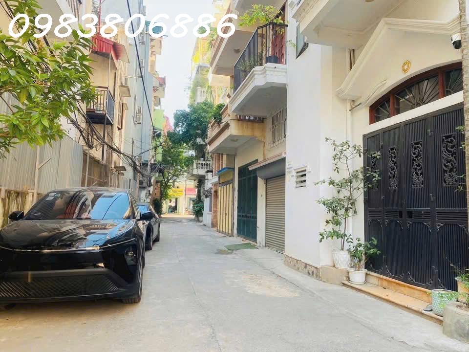 NHÀ 6 TẦNG  PHỐ NGUYỄN SƠN -LONG BiÊN -40M2 .13 TỶ- THANG MÁY -GARA TÔ -LÔ GÓC
