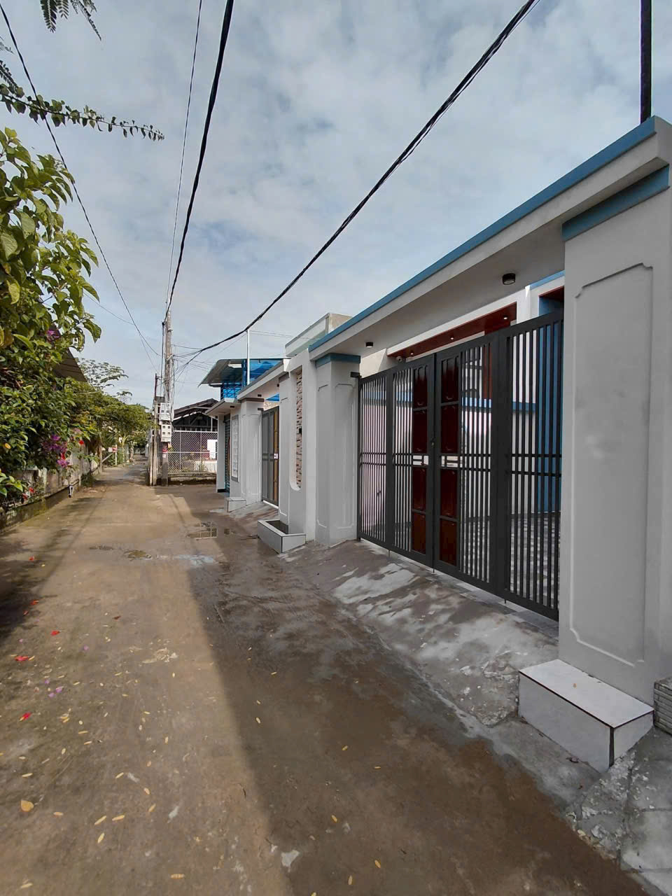 NHÀ LẦU TÂN CỔ ĐIỂN HẺM XE HƠI- KP MỸ HƯNG - P. MỸ PHONG. Cách Quảng trường chưa