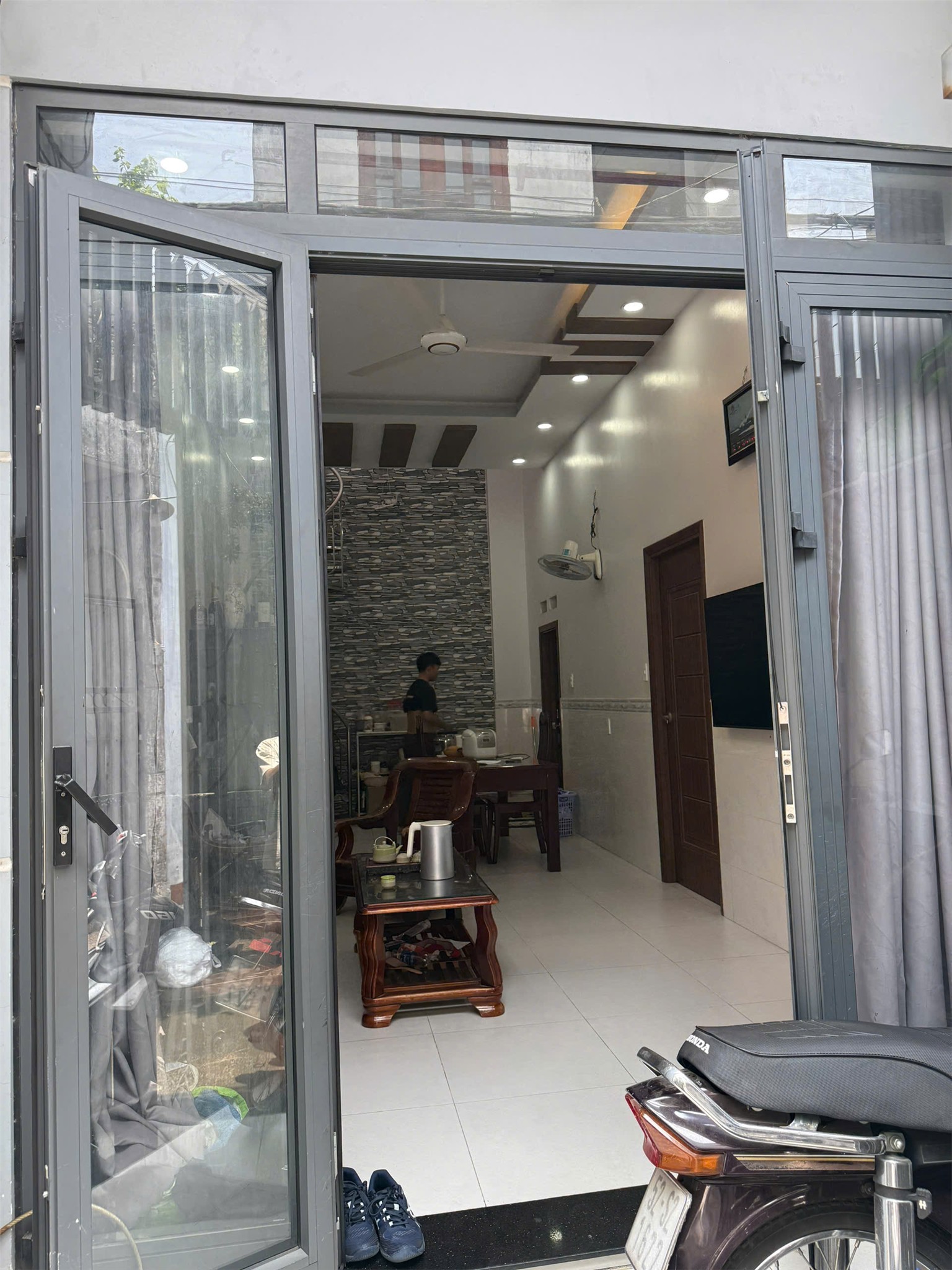 GIÁ TỐT -  CHÍNH CHỦ CẦN BÁN NHANH CĂN NHÀ ĐẸP Vị Trí  Tại Quận 9 (TP. Thủ Đức)