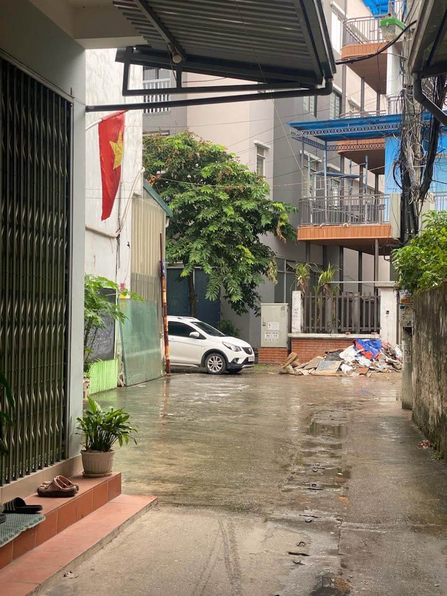 Nhà đẹp Đại Mỗ. 70m 4 tầng, mt 6,5 m. ô tô đỗ cửa