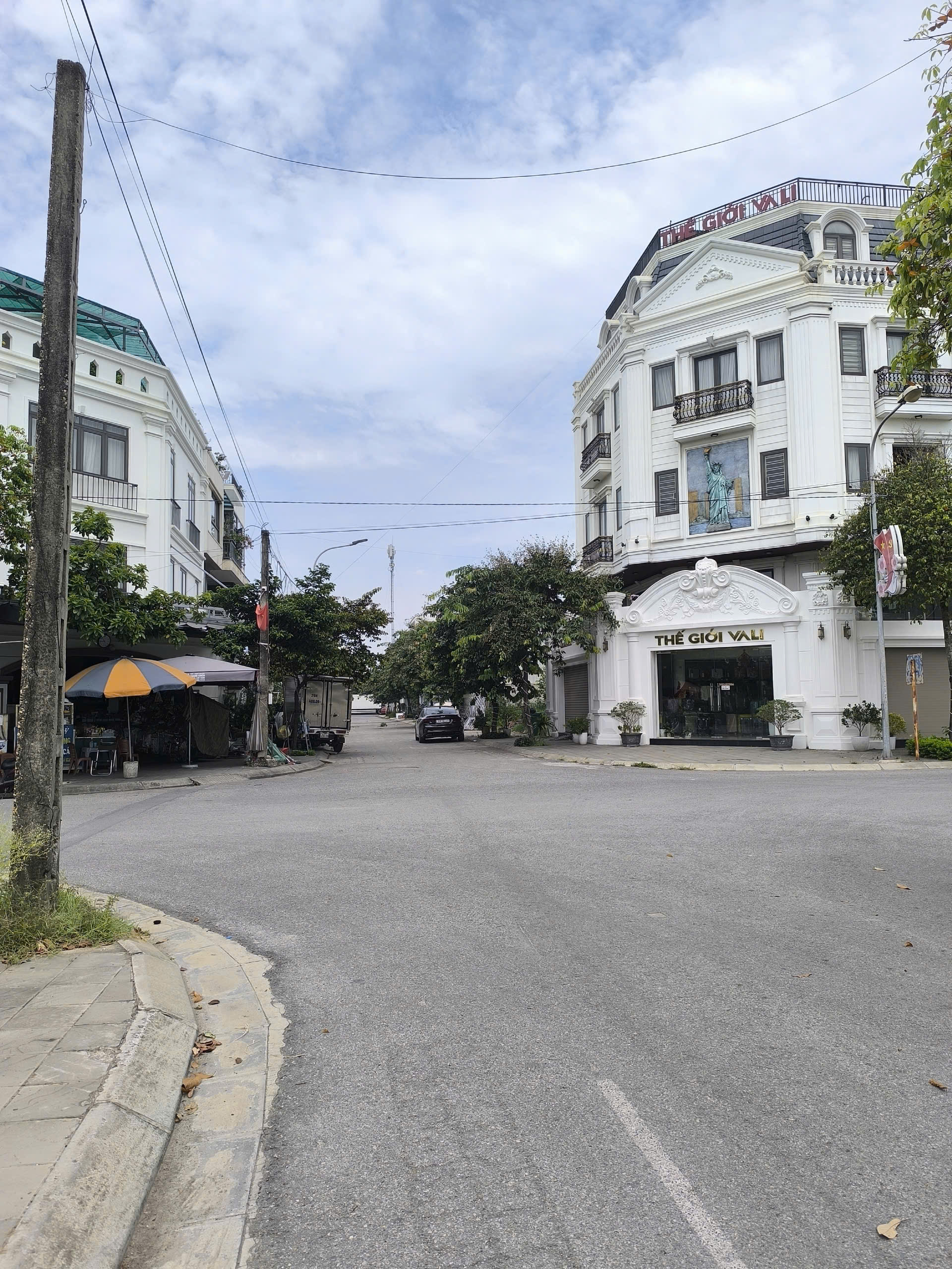 Chủ cần bán toà nhà 187.5m2 - Khu B KĐT Nguyên Khê - Đông Anh - Hà Nội. Giá