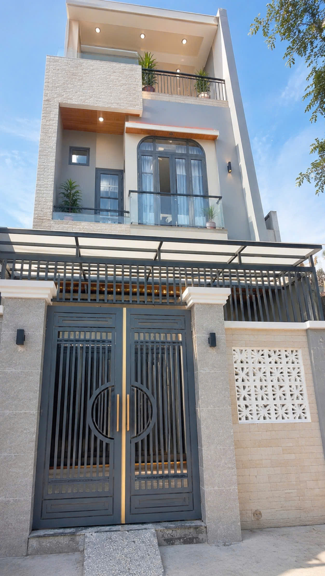 NHÀ HXH THÔNG 70M² - NGANG 4,5M - BTCT ĐẸP - GẦN CHỢ TÂN BÌNH - NHỈNH 8 TỶ