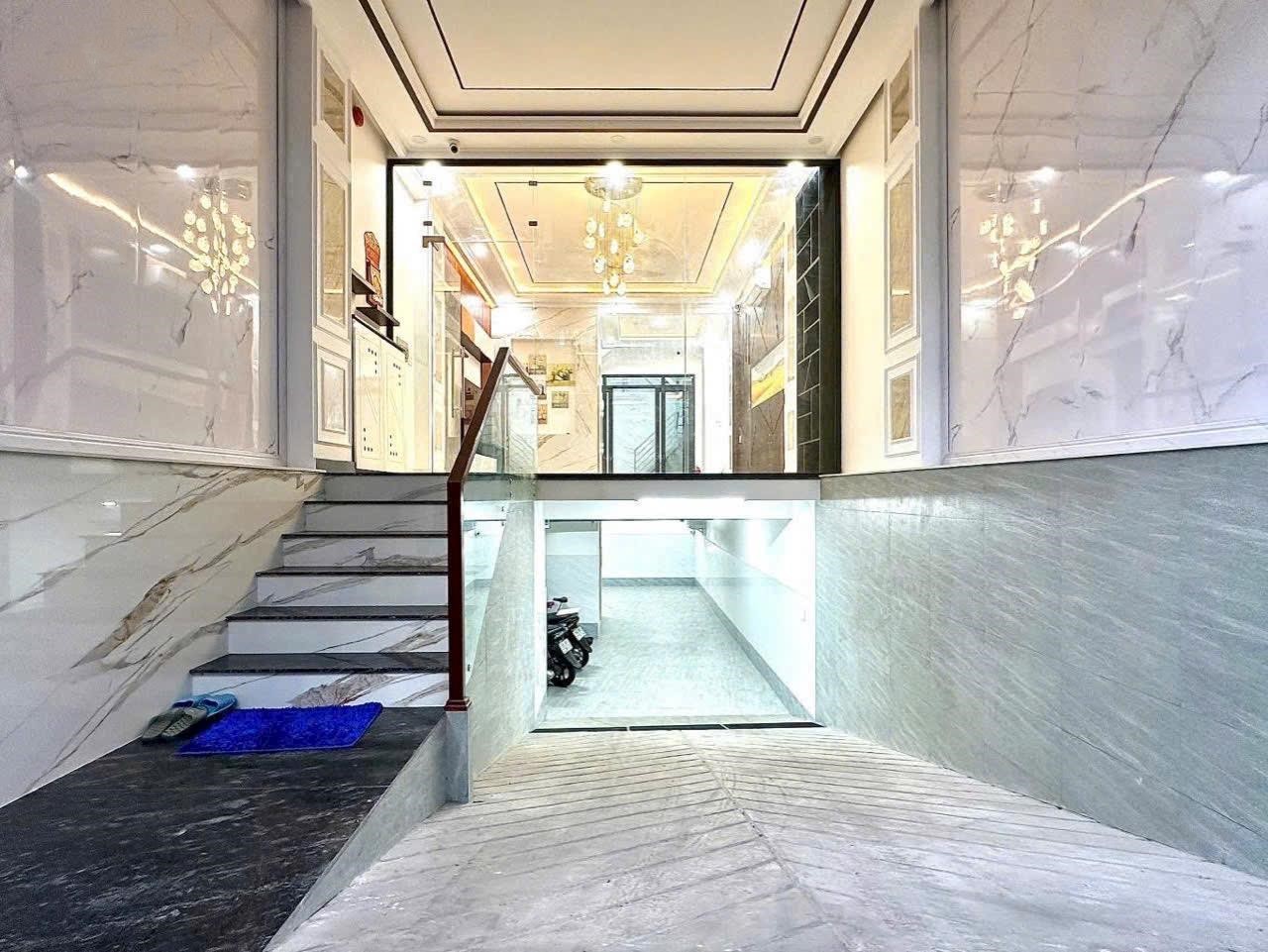 BÁN BIỆT THỰ THANG MÁY 7 TẦNG - TRUNG TÂM Q10. 100m2. GIÁ 31 TỶ