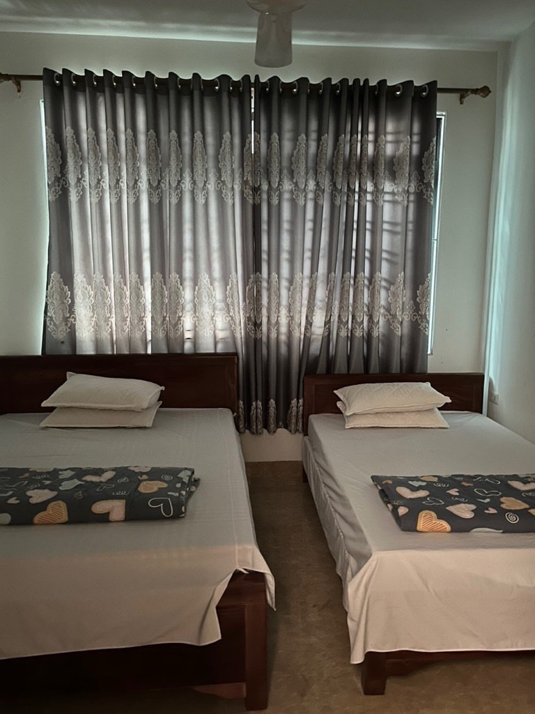 Bán nhà lê thanh nghị 6 tầng long lanh ô chờ thang máy sát phố hai bà trưng