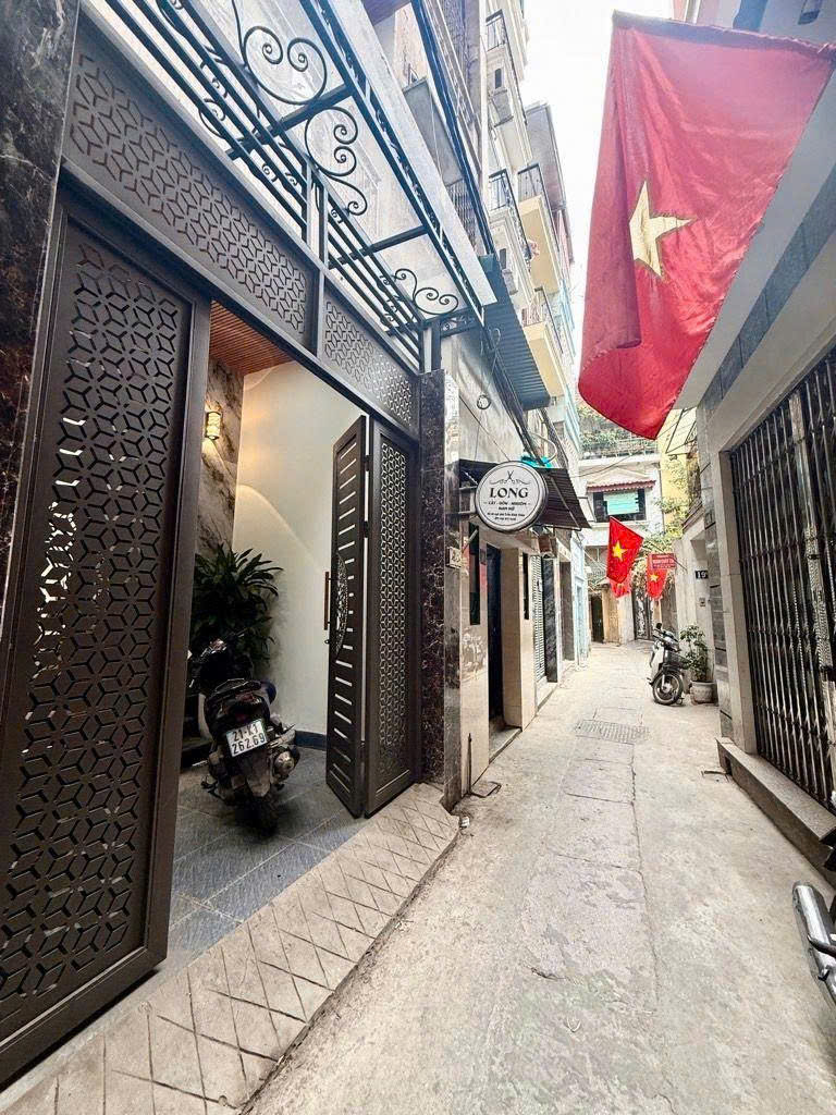 Siêu phẩm trần khát chân bán nhà 4 tầng long lanh ngõ thông kinh doanh nhỏ BHT