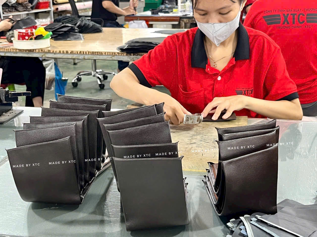 Xưởng sản xuất đồ da trực tiếp – Uy tín lâu năm, giao hàng toàn quốc