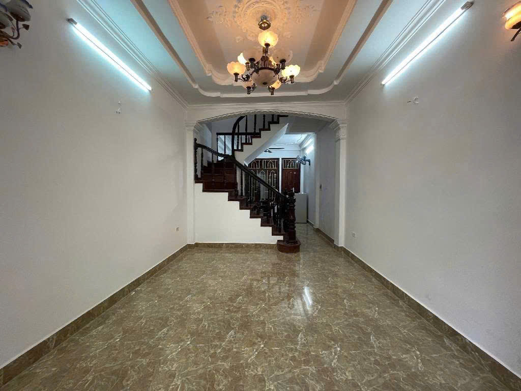 BÁN NHÀ ĐẸP PHỐ ĐỘI CẤN – LÕI BA ĐÌNH – NGÕ Ô TÔ TRÁNH – 5 TẦNG – GIÁ CHỈ NHỈNH