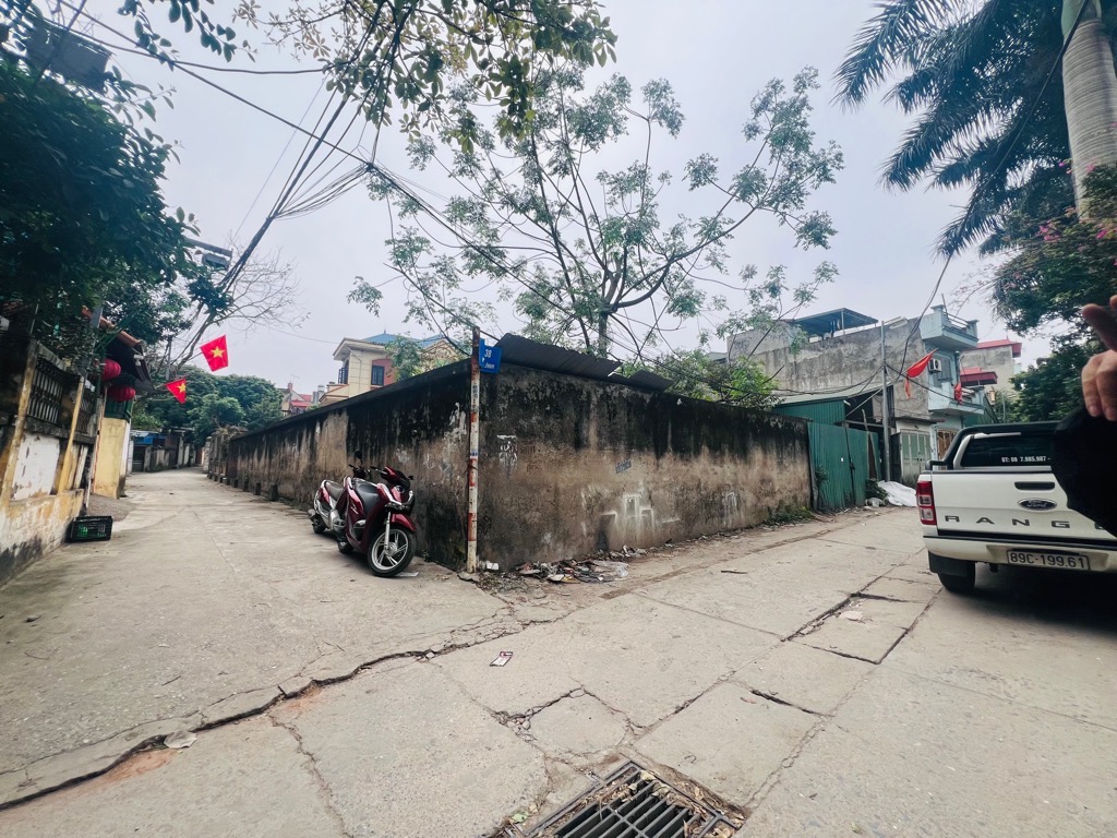 Bán đất thúy lĩnh 345M lô góc 2 mặt ngõ đều ô tô tránh hoàng mai