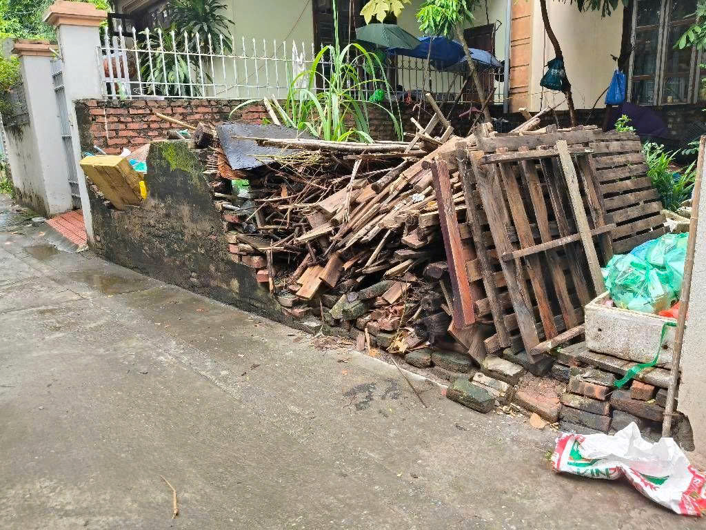 Bát khối bán 35M đất ô tô vào đất long biên