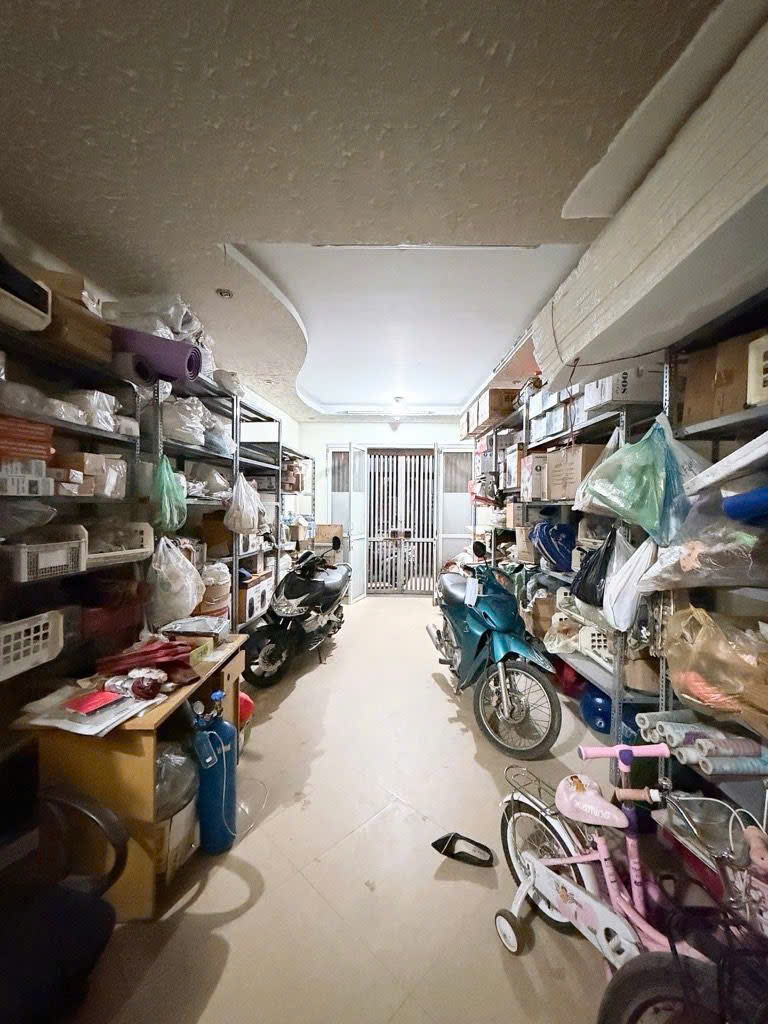 Nhỉnh 7 tỷ bán nhà 5 tầng ở ngay đường hoàng mai