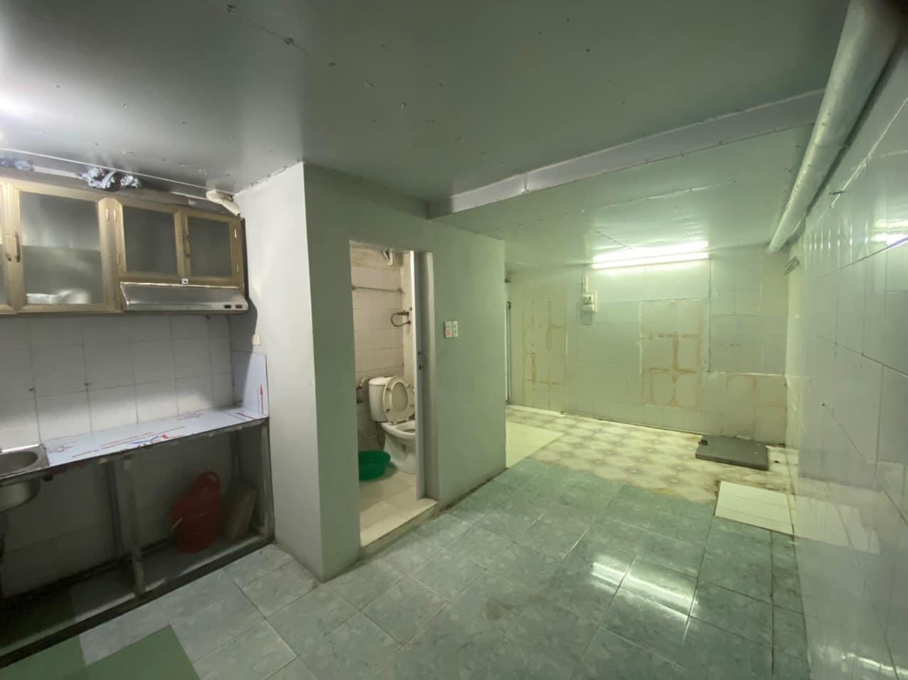 Cho thuê Nhà tập thể nhỏ xinh 20m vuông tầng 1, khu TThể 2 tầng