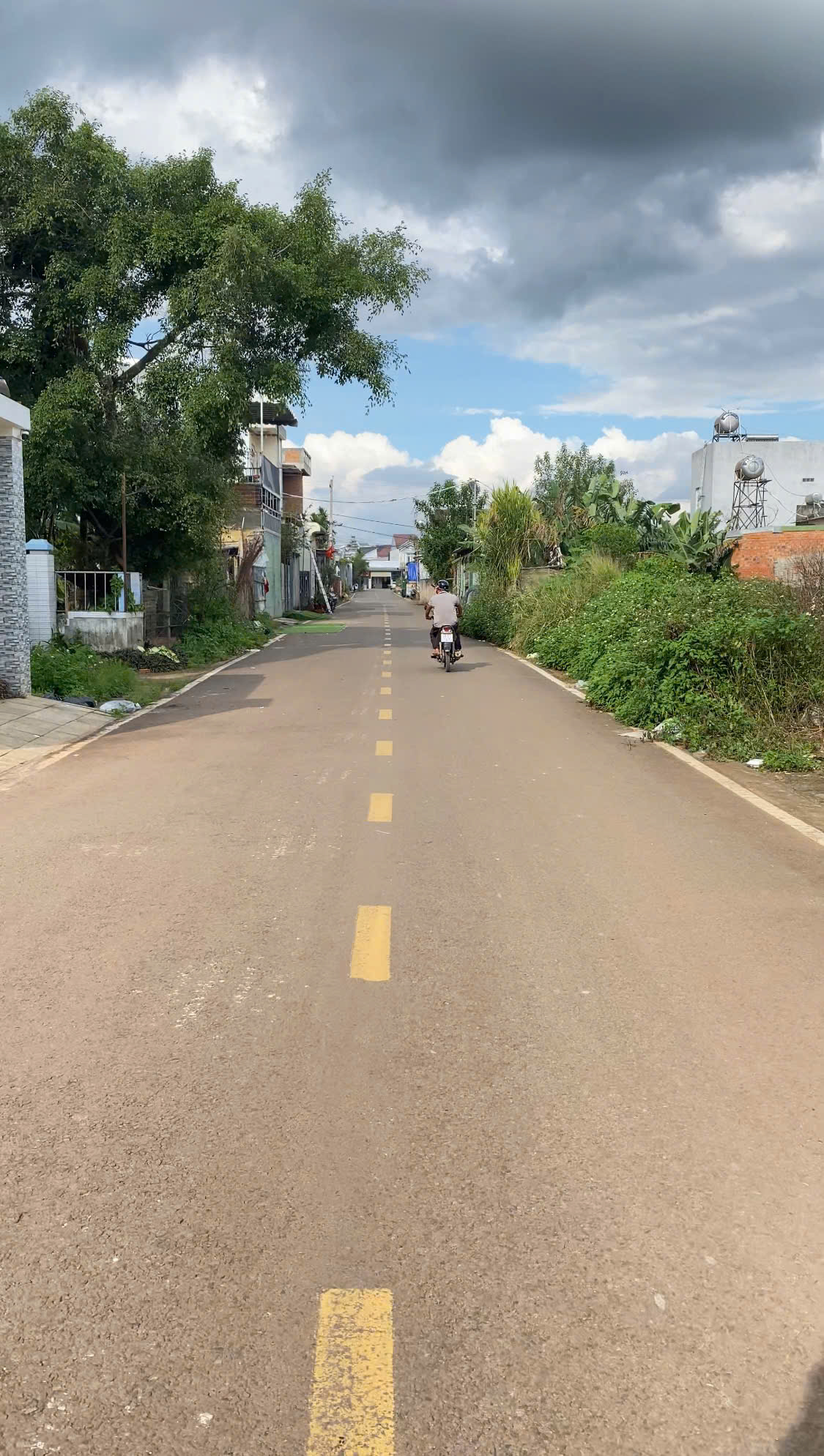 Mặt tiền tăng bạch hổ, trung tâm đức trọng, lâm đồng, khu sầm uất