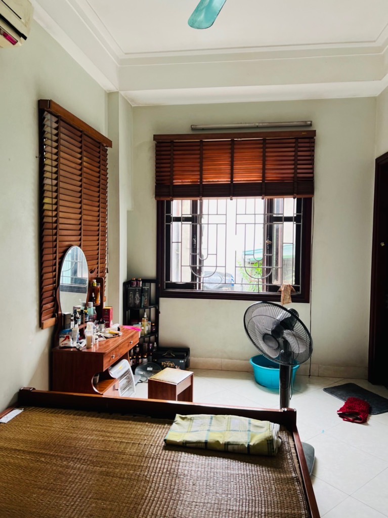 Bán nhà tây trà 5 tầng long lanh dân xây ở ngay lô góc ô tô qua hoàng mai