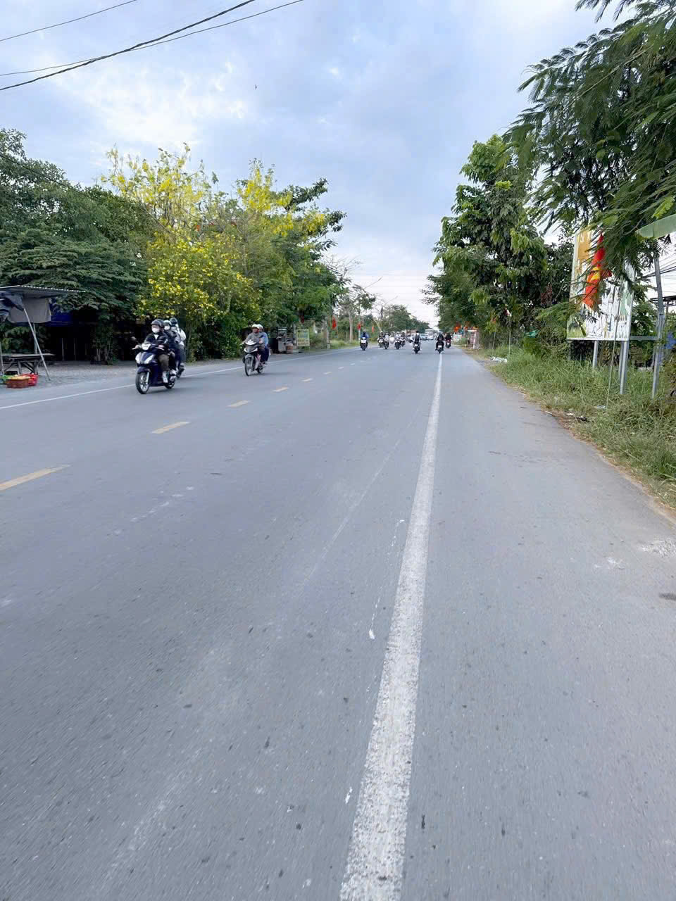 BÁN GẤP LÔ ĐẤT MẶT TIỀN– GẦN CẦU MỸ LỢI – GẦN KCN BÌNH ĐÔNG - GIÁ 700TR/100M2