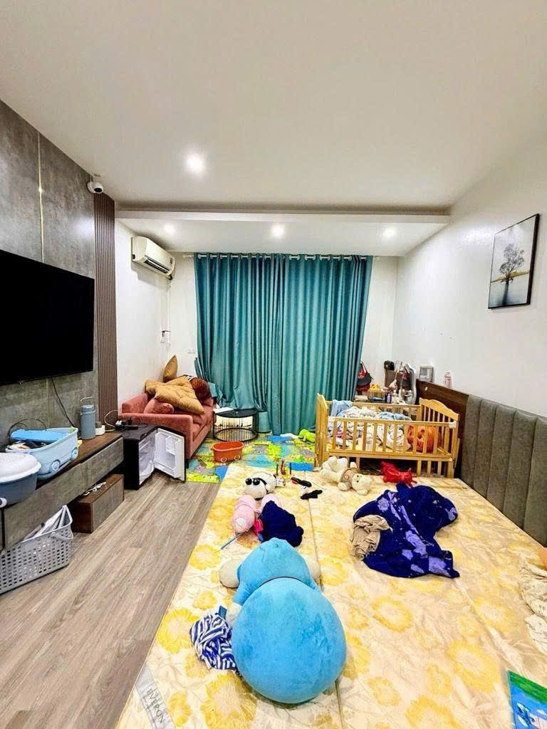 Siêu hiếm tương mai bán nhà 4 tầng dân xây ô tô đỗ cửa 2 nhà ra phố hai bà trưng